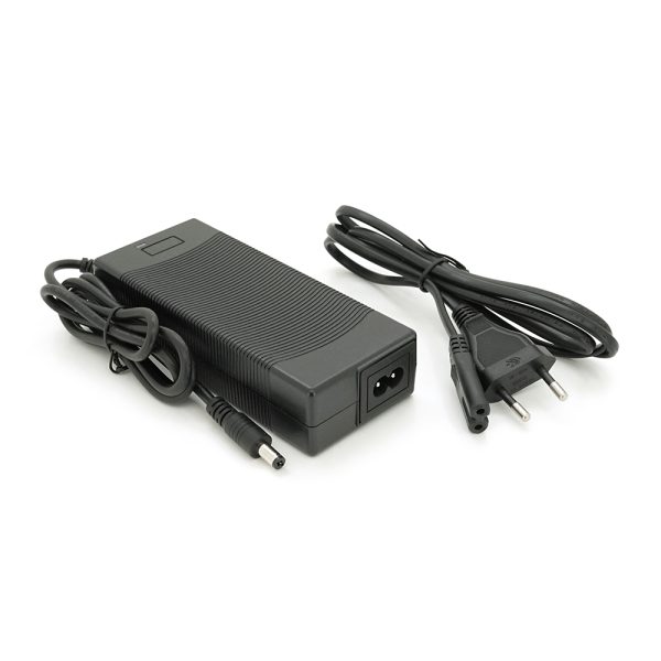 Зарядний пристрій LiitoKala Lii-546200 для Li-Ion акумуляторів 54.6V 2A, роз&apos;єм 5.5*2.5 мм.