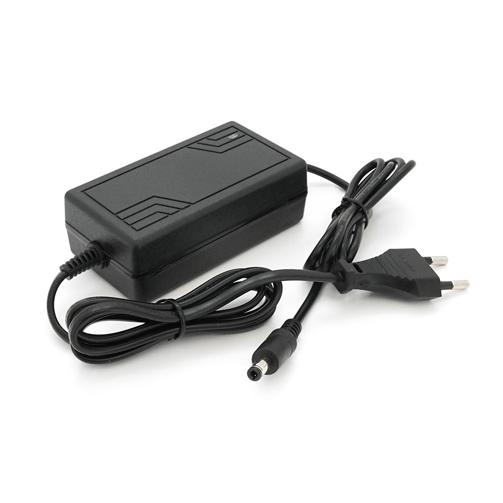 36770 Зарядний пристрій для акумуляторів LiFePO4 12V(14,6V),4S,1,5A, штекер 5.5*2.5, з індикацією - Зображення 1