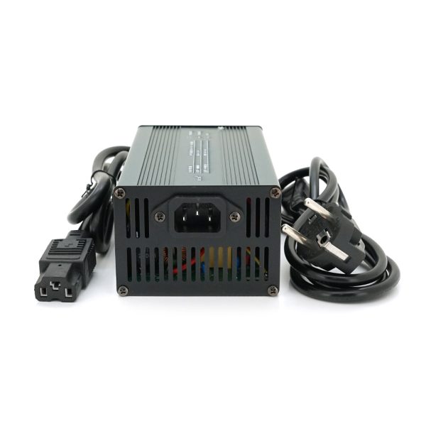 Зарядний пристрій для акумуляторів LiFePO4 48V(58,4V),16S,8A, 384 Вт, штекер Triangle plug (T-tipe / C13 / IEC). ,173x90x50mm. 1.5kg