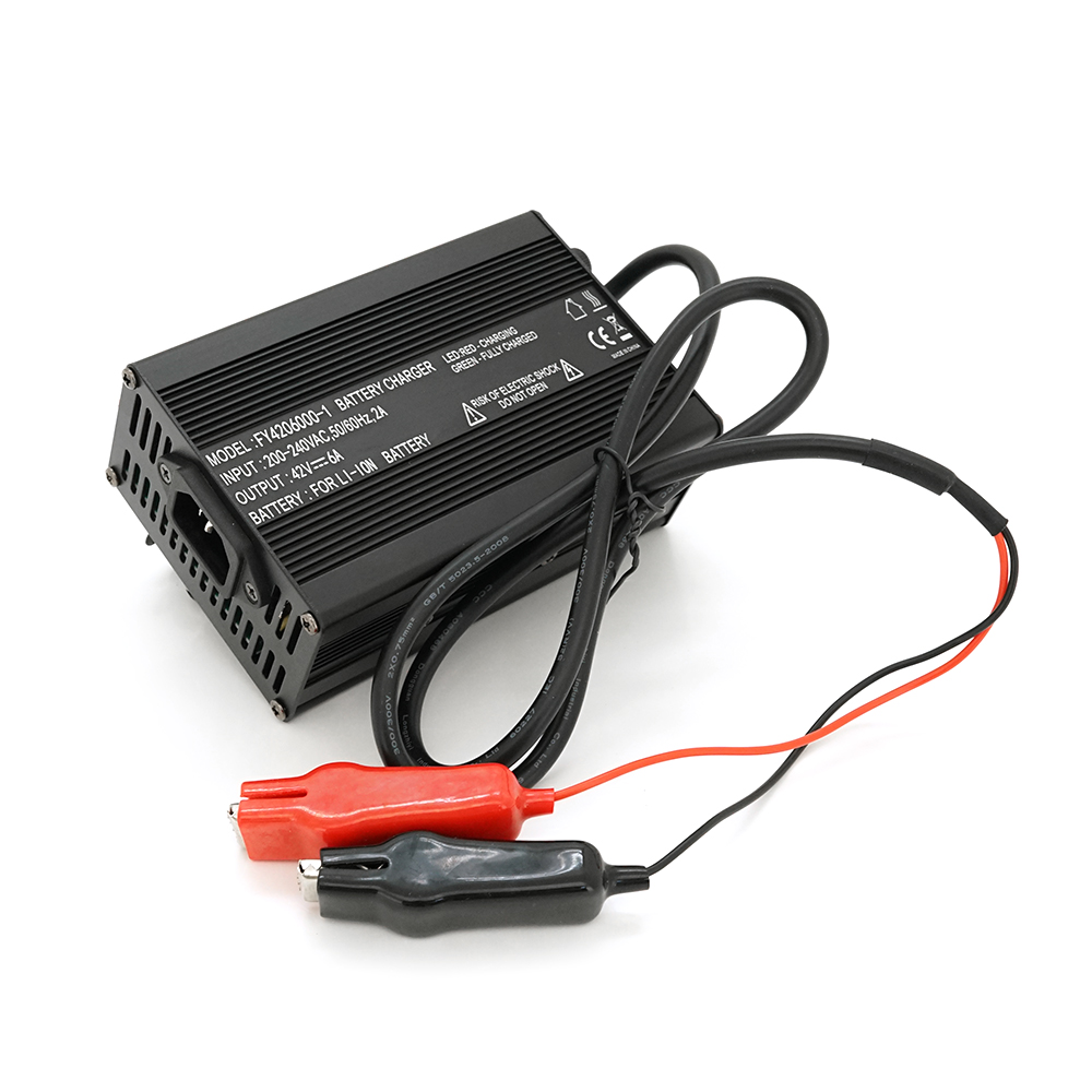 36874 Зарядний пристрій для акумуляторів Li-ion 36V(42V),10S,6A.крокодили,135x90x50mm - Зображення 1