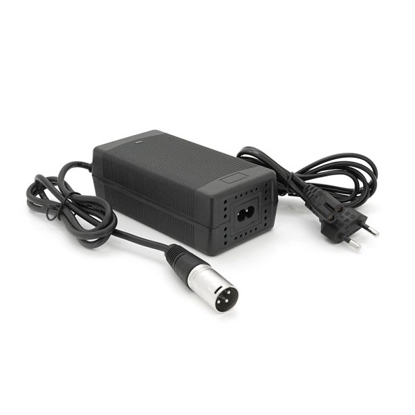 Зарядний пристрій акумуляторів LiFePO4 12V (14.6V), 4S,8A, штекер XLR, з індикацією, 133х67х45mm, 0.3kg