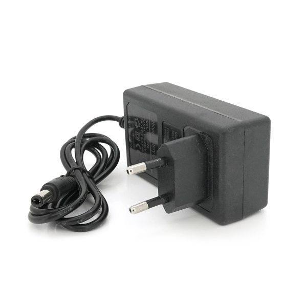 Зарядний пристрій для акумуляторів Li-ion 8.4V2A,штекер 5,5х2,5мм,BOX