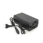 Зарядний пристрій Jinyi для акумуляторів Li-ion 72V6A(84V),20S,штекер Triangle plug (T-tipe / IEC / C13 N+L-),з індикацією,BOX