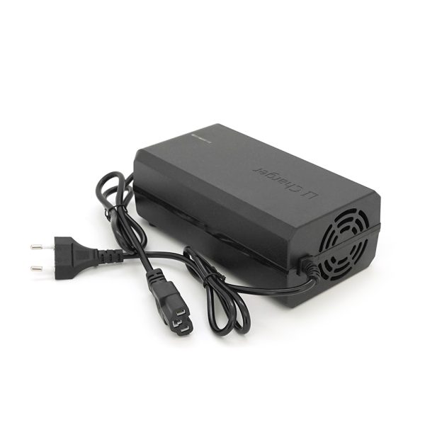 Зарядний пристрій Jinyi для акумуляторів Li-ion 72V6A(84V),20S,штекер Triangle plug (T-tipe / IEC / C13 N+L-),з індикацією,BOX