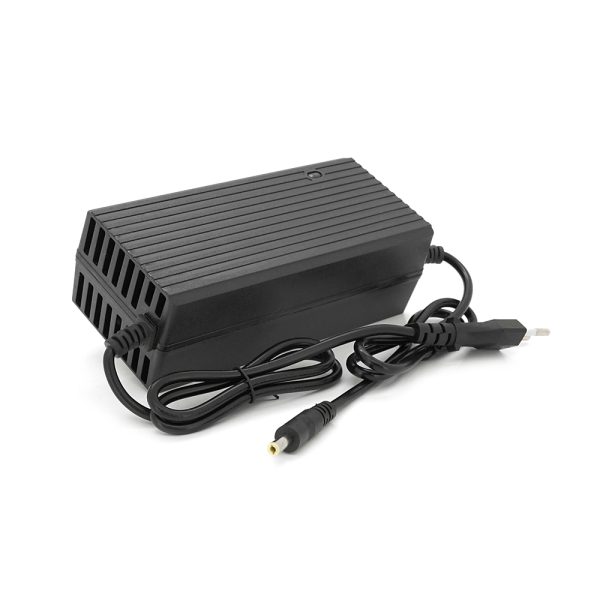 Зарядний пристрій Jinyi для акумуляторів Li-ion 12V(12,6V),4S,2A,штекер 5,5,з індикацією,BOX