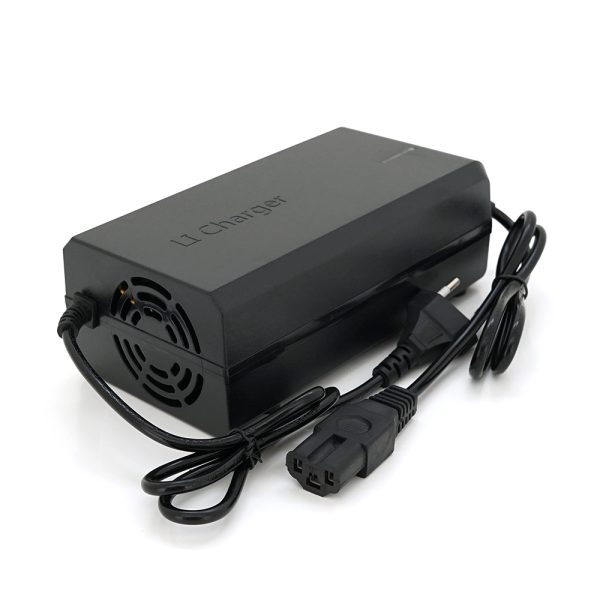 Зарядний пристрій Jinyi для акумуляторів LiFePo4 72V(87,6V),24S,6A,штекер Triangle plug (T-tipe / IEC / C13 N+L-), з індикацією,BOX