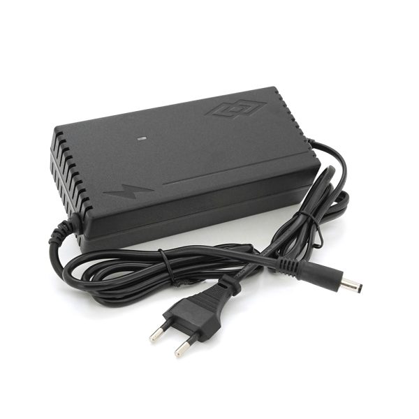 Зарядний пристрій для акумуляторів Li-ion 12V (12,6V),3S,10A, штекер 5,5х2,5мм, індикація