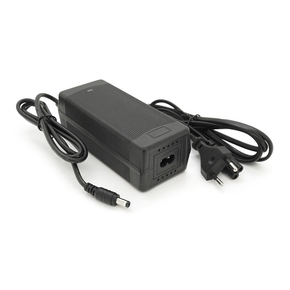 36937 Зарядний пристрій для акумуляторів Li-ion 21V, 5S, 3A, штекер 5,5, 120х55х45мм - Зображення 1