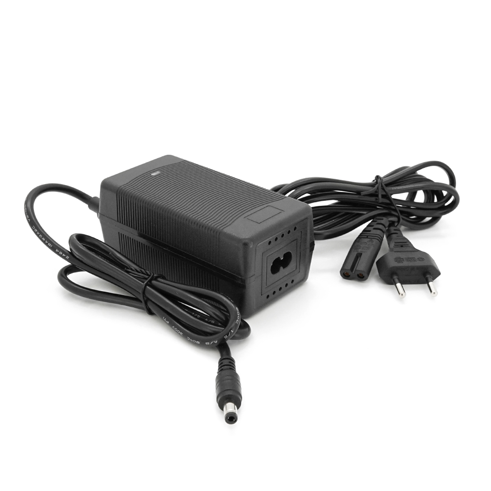 36945 Зарядний пристрій для акумуляторів Li-ion 16,8V,4S, 4A, штекер 5,5х2,5мм, 135x55x45mm - Зображення 1