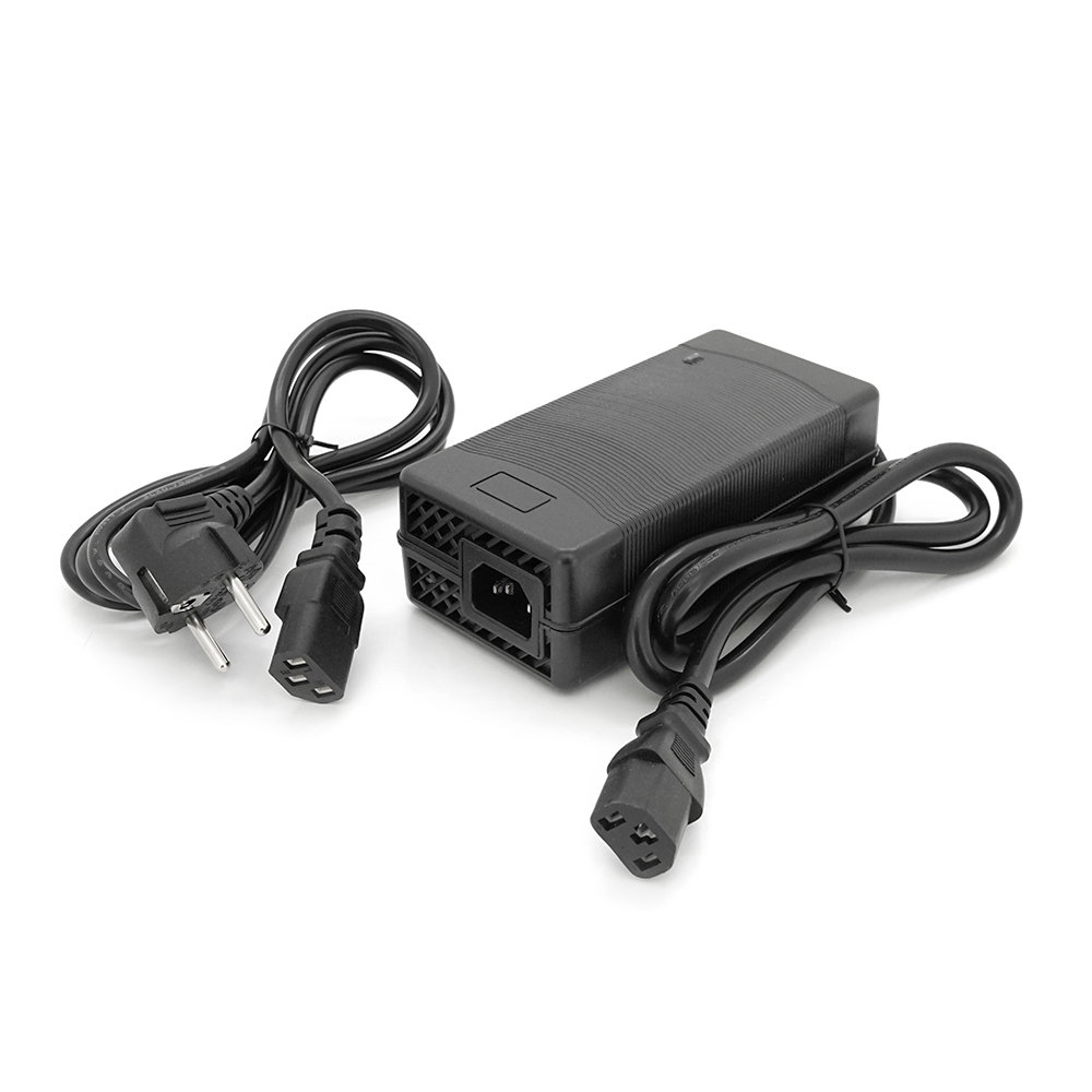 36951 Зарядний пристрій для акумуляторів Li-ion 16,8V,4S,15A, штекер Triangle plug (T-tipe / IEC / C13 N+L-), 135x55x45mm - Зображення 1