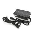 Зарядний пристрій акумуляторів LiFePO4 12V (14.6V), 4S, 15A, штекер Triangle plug (T-tipe / C13 / IEC). LED-індикація, 137x90x50mm - Зображення 3