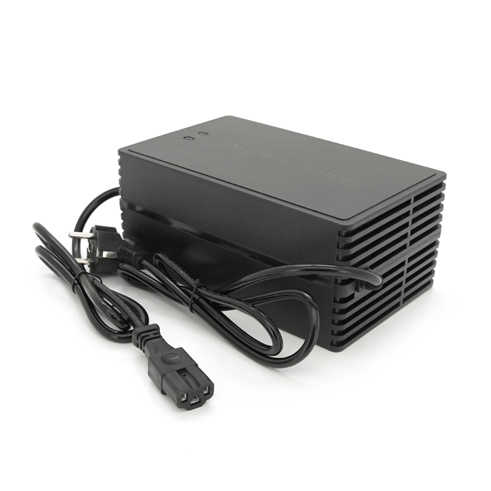 36982 Зарядний пристрій для акумуляторів Li-ion 48V(58,8V),14S,8A,500W,штекер Triangle plug (T-tipe / IEC / C13 N+L-) індикація, 220х122х86mm, 1.5kg - Зображення 1