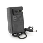 Зарядний пристрій для акумуляторів Li-ion 21V,5S,2A,штекер 5,5х2,1мм,LED-індикація + перехідник