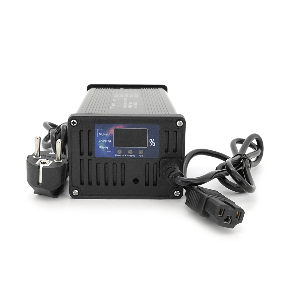 42358 Зарядний пристрій Jinyi для акумуляторів LiFePo4 60V(73V),20S,10A,штекер Triangle plug (T-tipe / C13 / IEC),з індикацією,BOX - Зображення 1