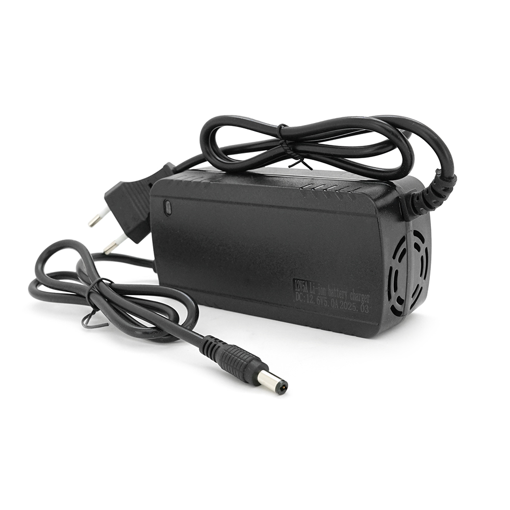 42362 Зарядний пристрій для акумуляторів Li-ion 12V (12,6V),3S,5A,штекер 5,5х2,5мм, індикація - Зображення 1